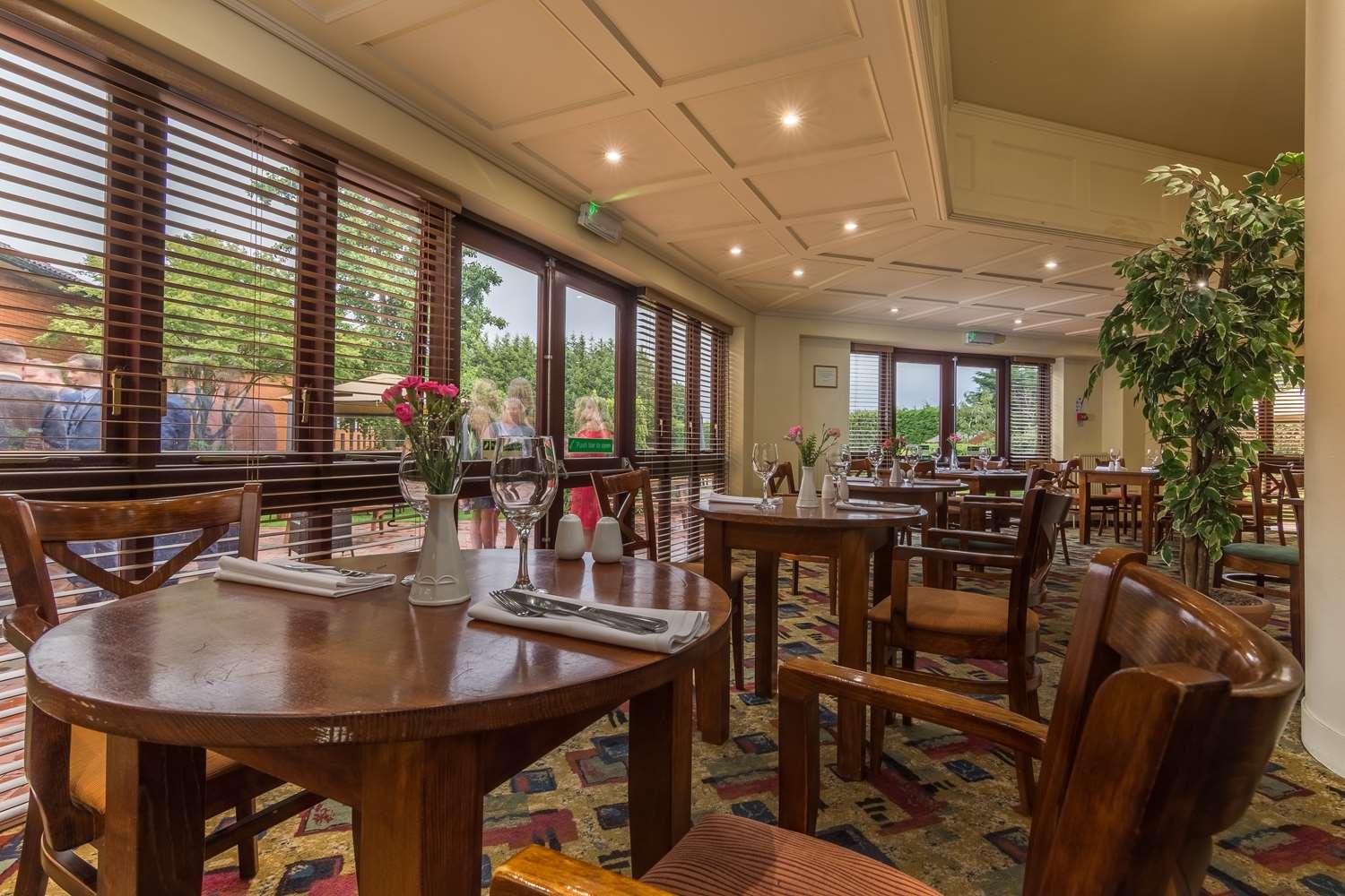 Best Western Rockingham Forest Hotel Corby Esterno foto