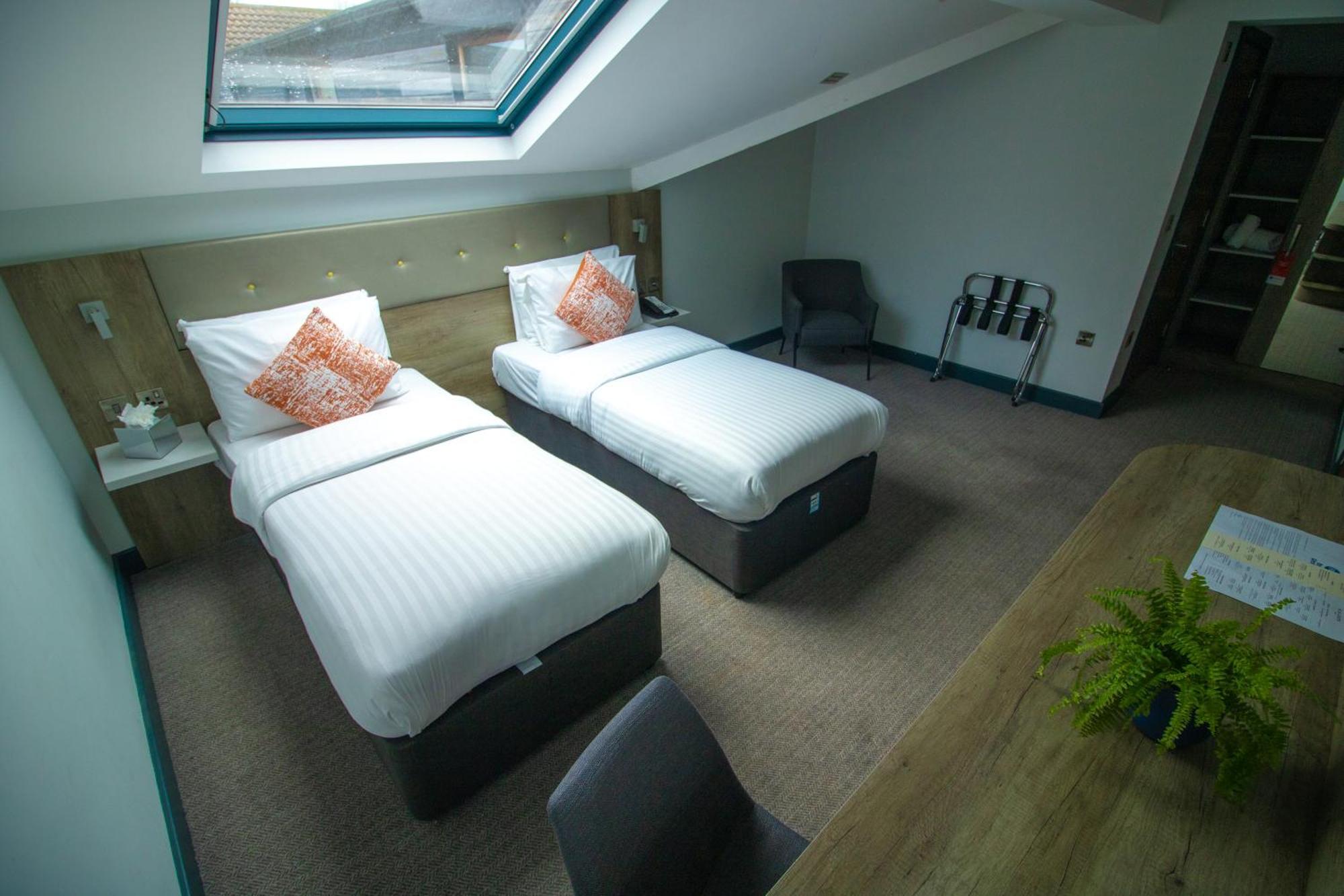 Best Western Rockingham Forest Hotel Corby Esterno foto