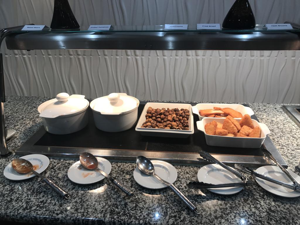 Best Western Rockingham Forest Hotel Corby Esterno foto